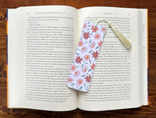 Load image into Gallery viewer, Cozy Bookmarks • Floral bookmarks • Strawberries